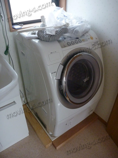 一般的な形状のドラム式洗濯機
